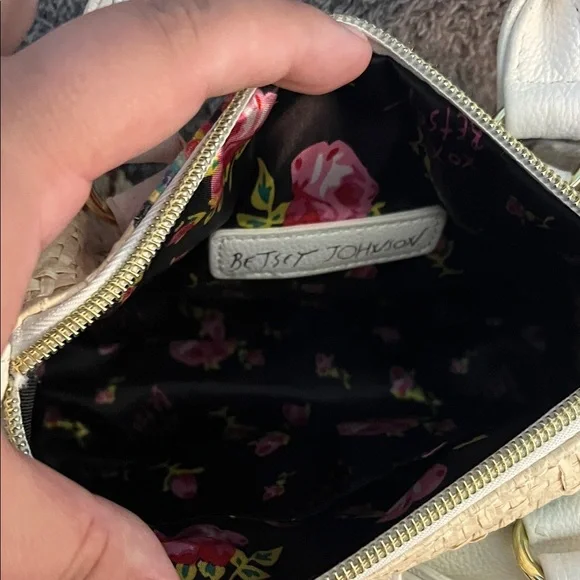 Betsey Johnson White Floral Mini Bag - Picture 5 of 5